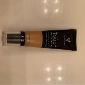 Younique mineral touch concealer in Satin